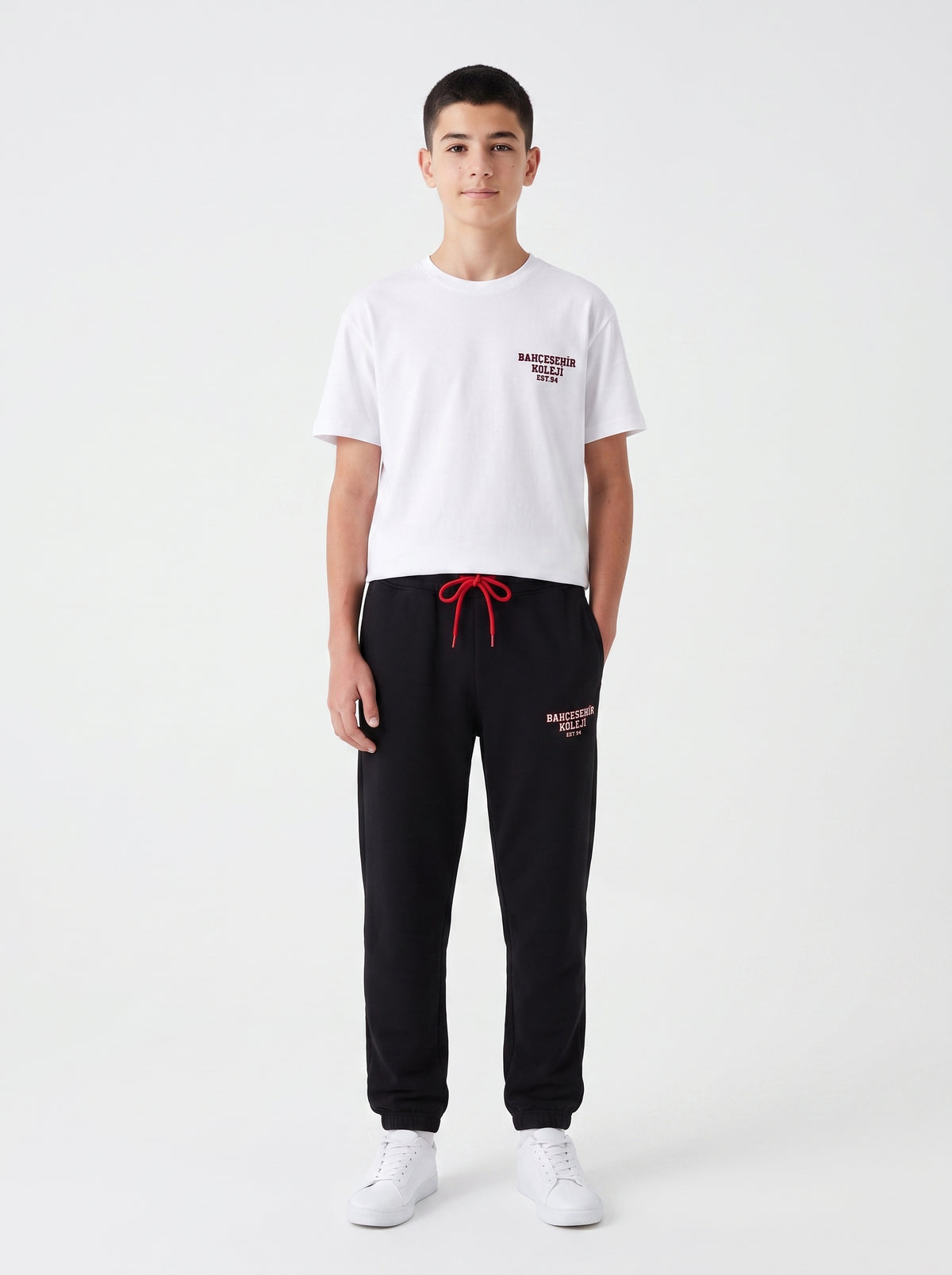 Bahçeşehir Koleji 26-27 Yeni Sezon Siyah Eşofman + Özel Tasarım Beyaz T-Shirt Kombini